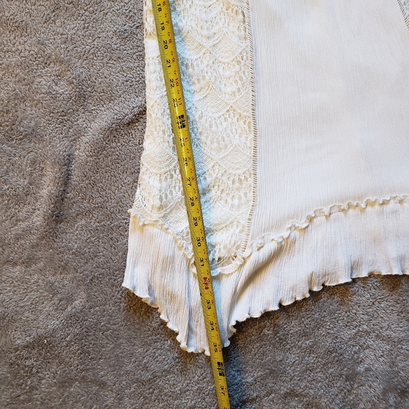 ⚠️SOLD⚠️Cold Shoulder Dress - Picture 6 of 9